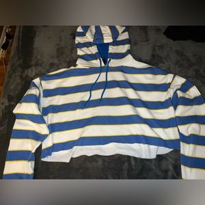 Women’s zumiez (zine) striped crop top hoodie.